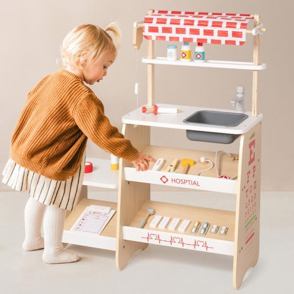 Drevená ambulancia + 22ks príslušenstva