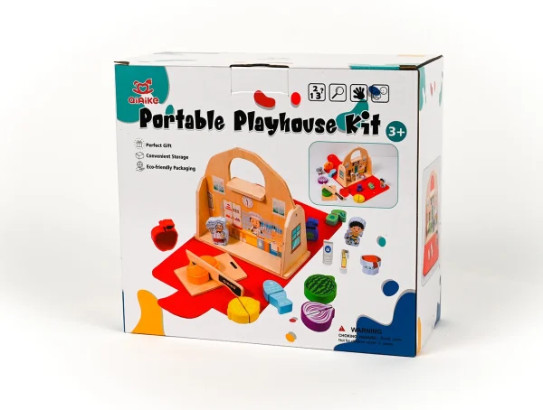 Drevený domček s doplnkami - prenosný